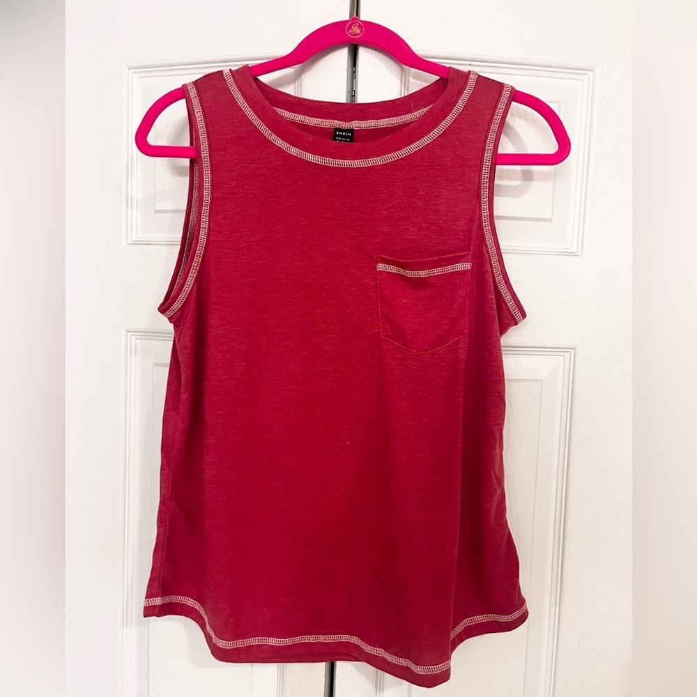 NEVER WORN Light red tank top with pocket
